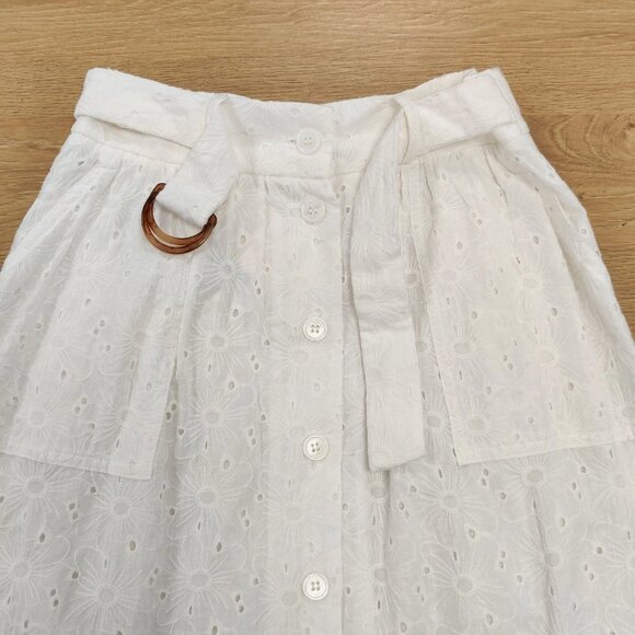 NEW FRNCH Petra Skirt White Floral Cotton Eyelet Belt Accent Button Front Small - Picture 4 of 11